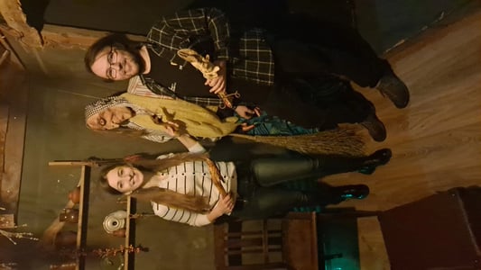 Jest noc w nieznanym lesie... ciemno...