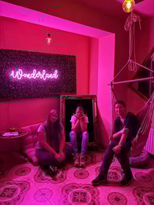 Flamingi gryzą jak musztarda!