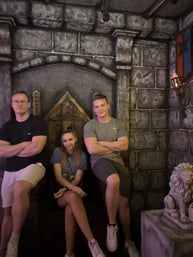 Tron Wśród Kłamstw