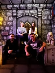 Tron Wśród Kłamstw