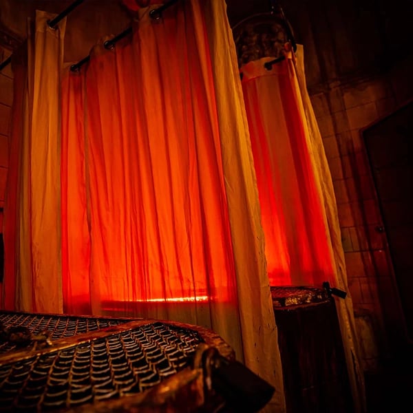 Hotel escape room