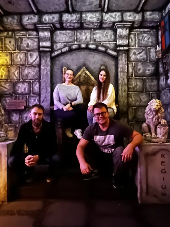 Tron Wśród Kłamstw